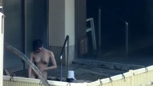 야외 온천에서 도촬 된 연예인 외모녀들  국산야동 한국야동